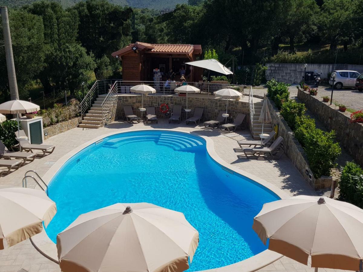 Residence Gli Ulivi Di Eolo Сапри Екстериор снимка